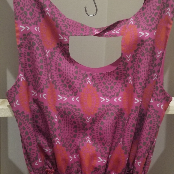 Dress - Picture 2 of 2